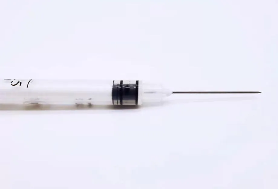 Auto-Disable Syringe for Fixed-Dose Immunization