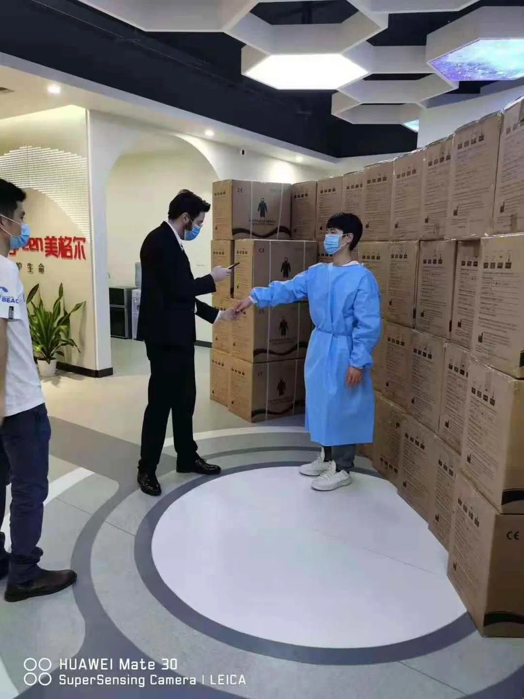 CE Disposable Medical Protective Gown Medical Non Woven/PP+PE Coverall/Protect Gown Clothing
