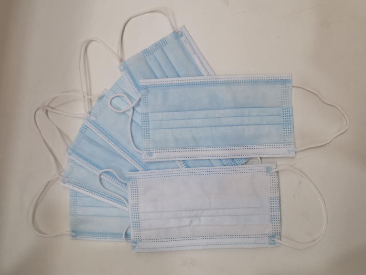 Disposable 3 Plys/3 Layers Non Woven/Melt Blown/Spunbond Fabric Breathing Protection Dust Anti Virus Ear Loop Flat Civil White Face Mask