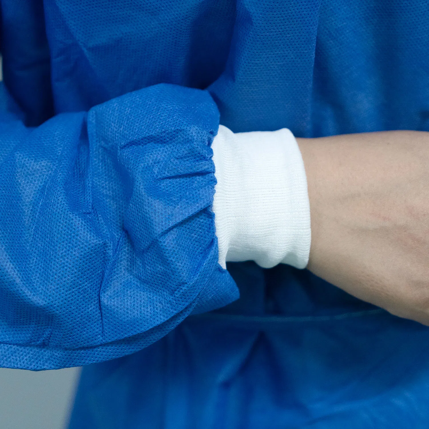 Disposable Medical Waterproof Isolation Gown Neck and Back with Ties