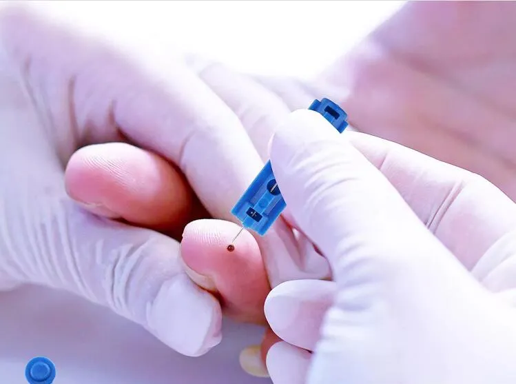 Disposable Sterile Medical Blood Lancet with Twist Top with Ce ISO