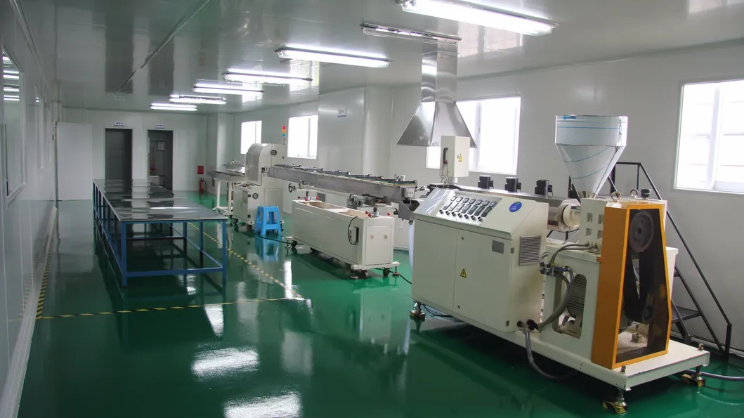 Medical One Use Non-Rebreathing Oxygen Face Mask with Reservoir Bag