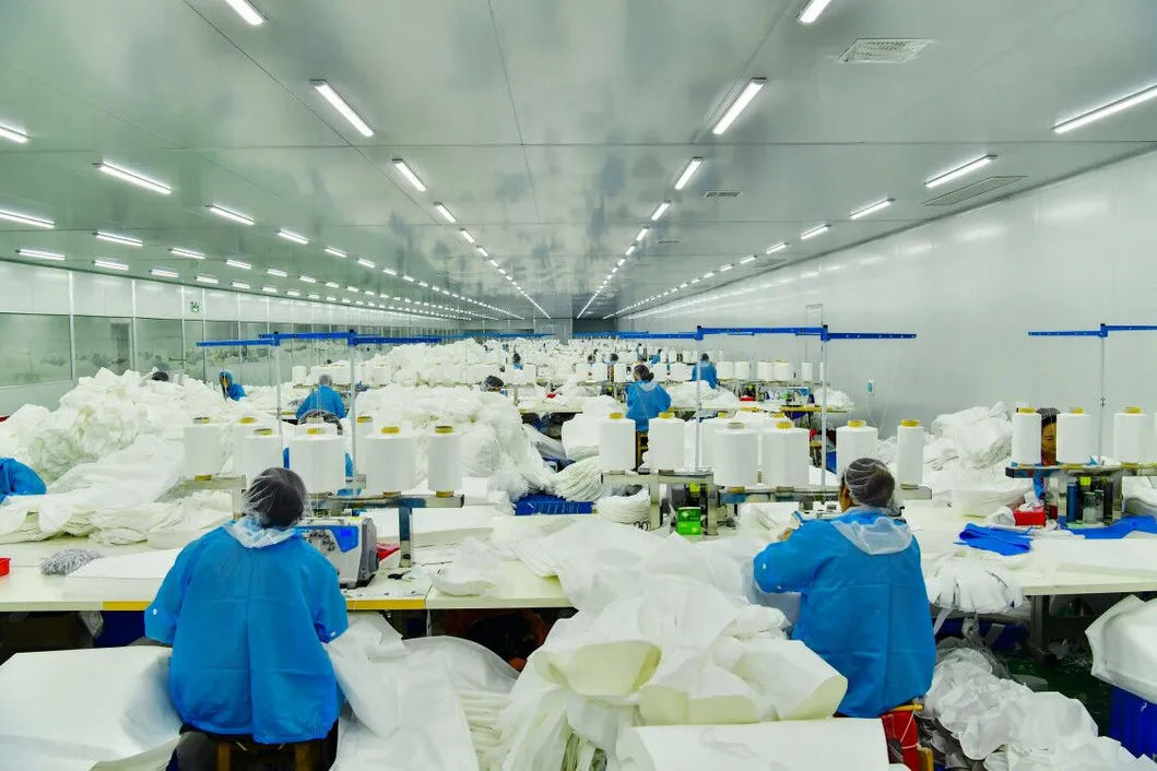 Waterproof Protective Disposable CPE PE Shoe Cover Medical Overshoes for Hospital/Lab/Food Processing Industry